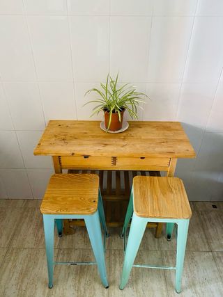 Mesa de cocina y 2 taburetes Mesa sola 80