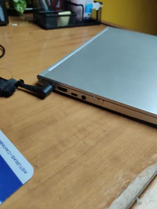 Portátil MSI Prestige Plata i5 8th gen