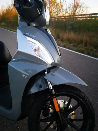 SYM Symphony ST 125 LC e5 Gris