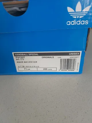 Zapatillas Adidas Handball Spezial Rojas.