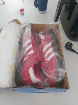 Zapatillas Adidas Handball Spezial Rojas.