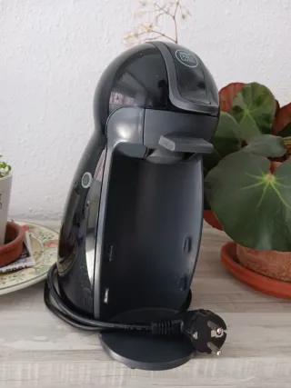 Cafetera Dolce Gusto Negra