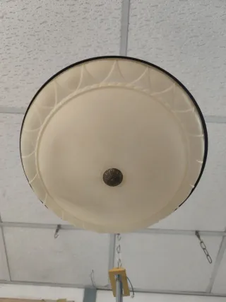 Plafón de bronce con detalles dorados