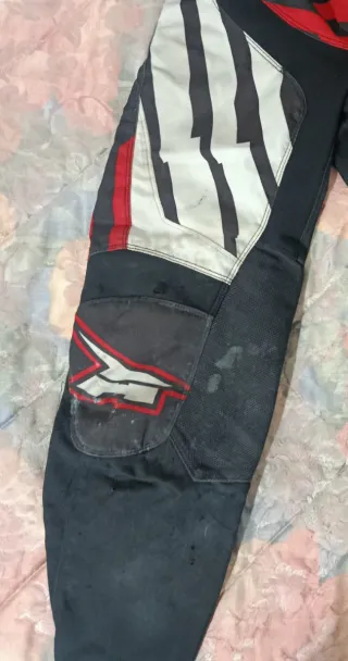 Camiseta talla L Pantalón talla 32/M Cross/Enduro