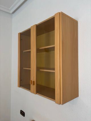 Vitrina de pared madera y cristal