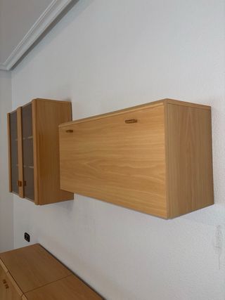 Vitrina de pared madera y cristal