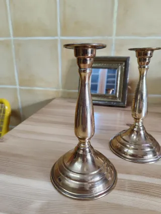 Juego de 2 candelabros y espejo cobre