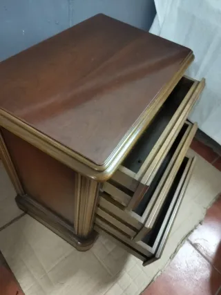 Mesitas de noche de madera