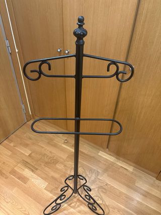 Galán de noche perchero de alcoba