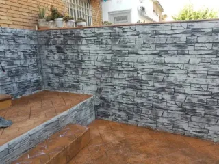 Muros decorativos hormigón impreso vertical