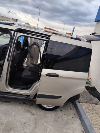 Ford Tourneo Courier 2018