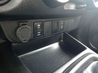 Toyota Hilux Doble Cabina 2.4 150D 4x4 GX