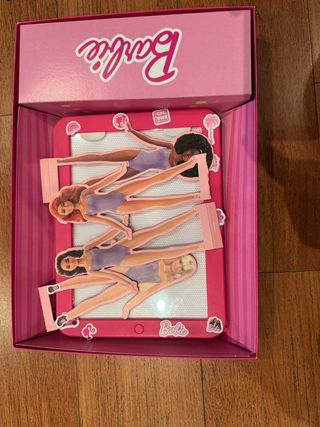 Juego Barbie Fashion Designer Educa
