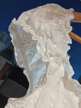 Blusa blanca bordada volantes