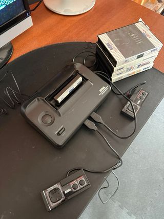 Sega Master System II + 4 Juegos y TV antigua