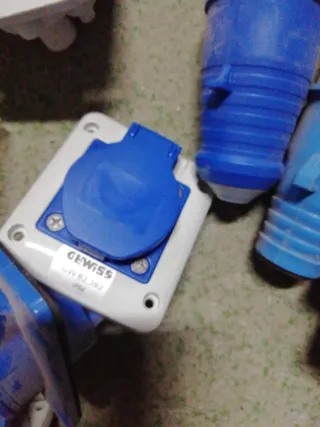 Bases y clavijas Schuko Gewiss