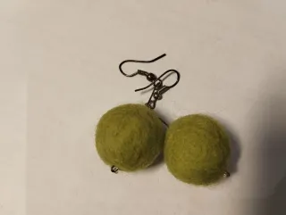Pendientes Bolas Fieltro Lana Verde