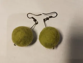 Pendientes Bolas Fieltro Lana Verde