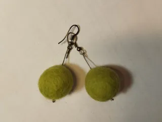 Pendientes Bolas Fieltro Lana Verde