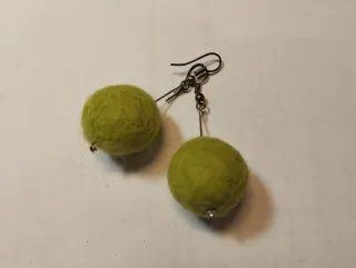 Pendientes Bolas Fieltro Lana Verde