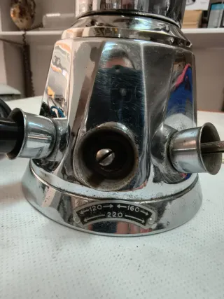 Macchina Caffè Elettrica Cromata