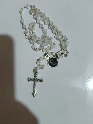 Rosario de plata con cuentas de cristal