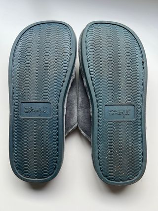 Zapatillas de estar por casa grises con estrellas