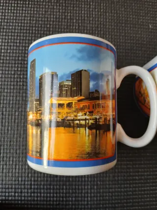 Tazas y abrebotellas