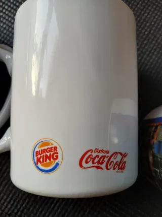 Tazas y abrebotellas