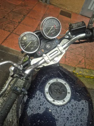 Kawasaki Zephyr 750 Naked Negra