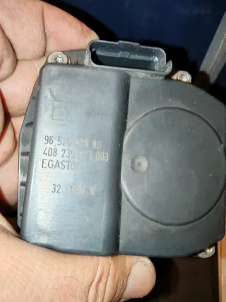 Caja Mariposa VDO PSA 2.0 136cv