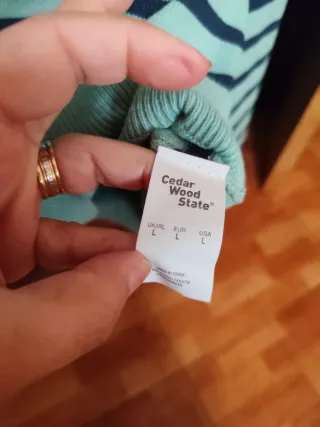 Jersey verde cuello pico rayas