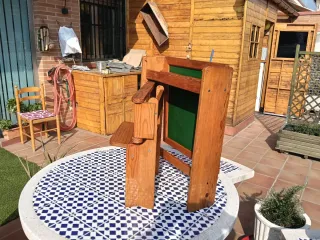 Pupitre escolar infantil de madera