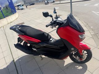 Yamaha NMAX 125cc Roja y Negra