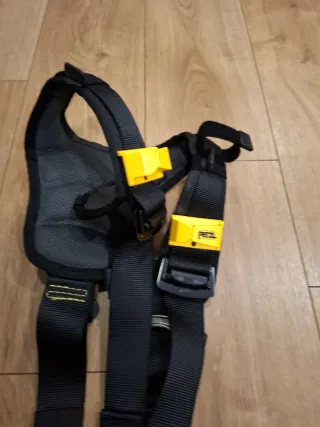 Arnés Petzl AVAO FAST Internacional Talla 1