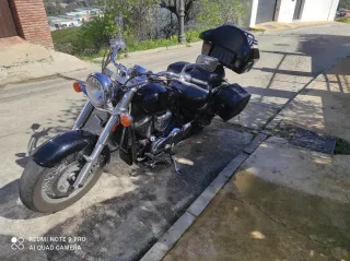 Kawasaki VN 900 Custom