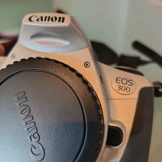 Cámara Reflex Canon EOS 300