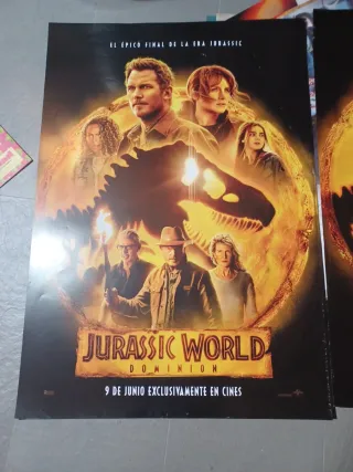 2 Posters Jurassic World Dominion