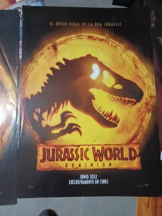 2 Posters Jurassic World Dominion