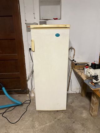 Congelador vertical Antartik