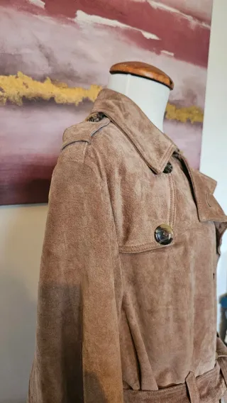 Trench de Piel Marrón