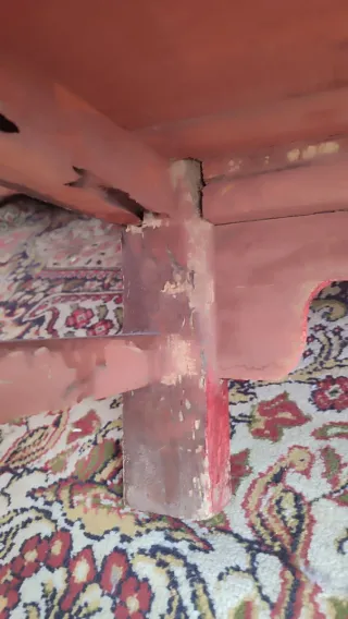 Armario oriental rojo y negro