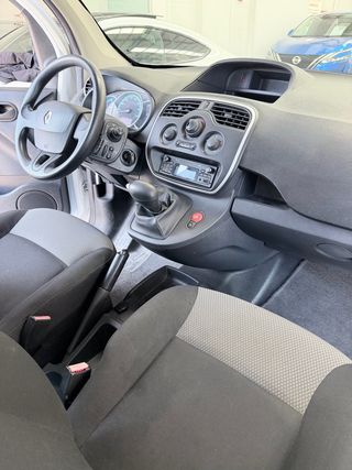 Renault Kangoo Z.E. Renault Kangoo Z.E. Maxi Z.E. 5 plazas