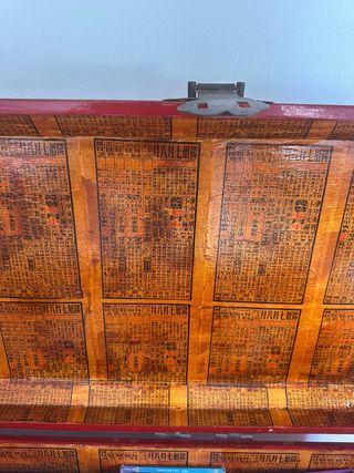 Consola de estilo oriental