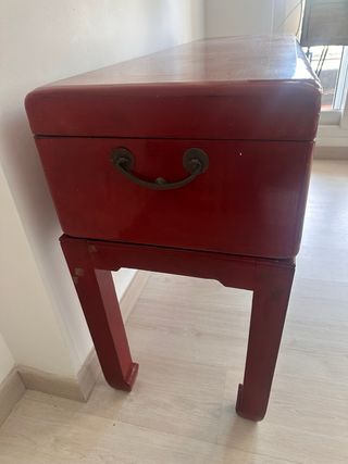 Consola de estilo oriental