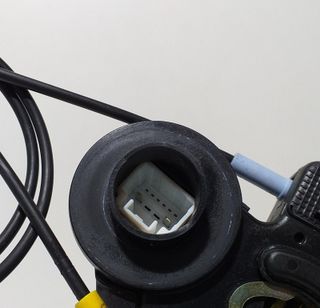 CERRADURA PUERTA TRASERA IZQUIERDA TOYOTA COROLLA (E12)