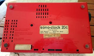 Radio Reloj Vintage Grundig Sono-Clock 20c Rojo