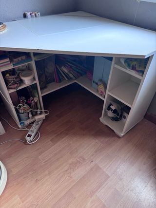 Mesa esquinera IKEA blanca