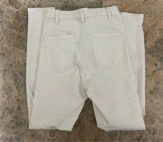 Jeans blancos rotos