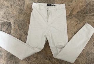 Jeans blancos rotos